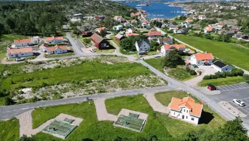 Bild på tomten i Kämpersvik